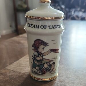 Hummel Cream and Gold Spice Jar - Cream Of Tartar
